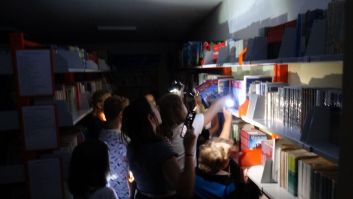 Noc Bibliotek - "nocni detektywi"
