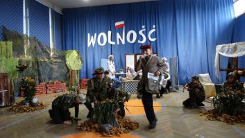 Przedstawienie "Wolność" przygotowane przez klasę 6a i 6b