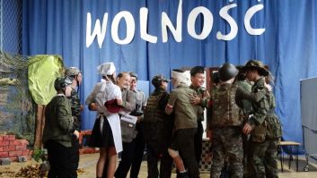 Przedstawienie "Wolność" przygotowane przez klasę 6a i 6b