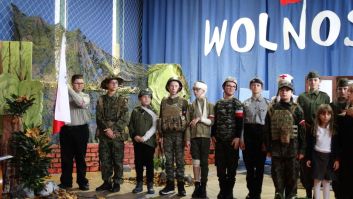 Przedstawienie "Wolność" przygotowane przez klasę 6a i 6b